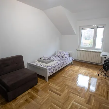 Apartment Bubamara House